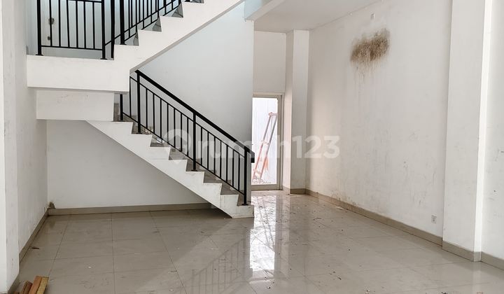 Shop House Near Samarinda Toll Gate 2