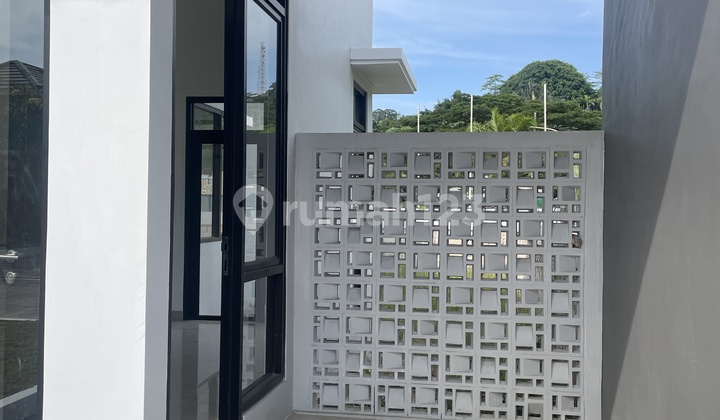 Rumah Hook Cantik Dekat Rumah Sakit Universitas dan Stadion 2