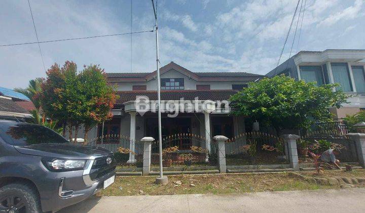 Rumah 2 lantai siap huni depan Big Mall 1