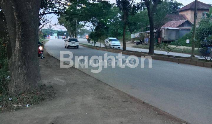 Tanah Pinggir Jalan Raya Depan Gerbang Stadion 1