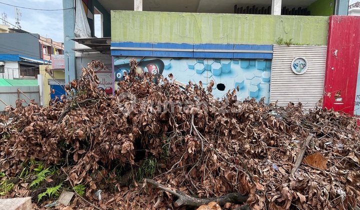 Shop House in the Center of Samarinda City Near Aston Hotel