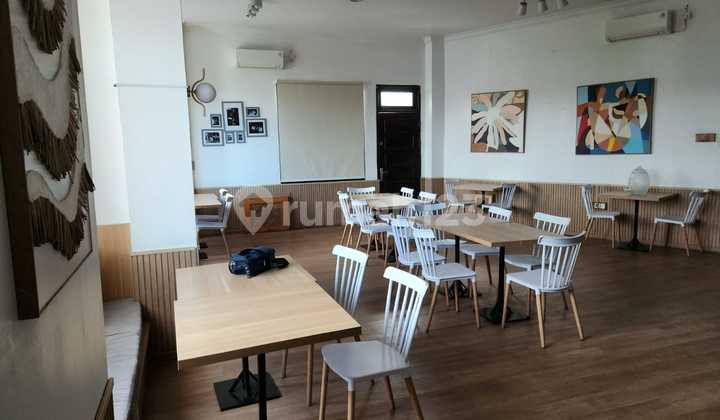 Strategic Shophouse in Samarinda City - Premium Location, Suitable for Cafes, Salons & Various Businesses