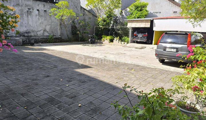 Private House Suitable for Large Families and Offices in Denpasar 2