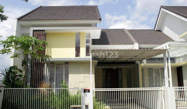 Rumah 2 lantai di dalam komplek 1