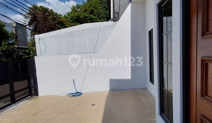 For sale cheap 2-story house Griya Loka BSD 2