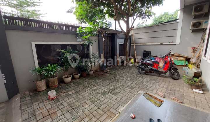 Dijual Rumah 2,5 Lantai Sektor 1 Bsd Tangsel