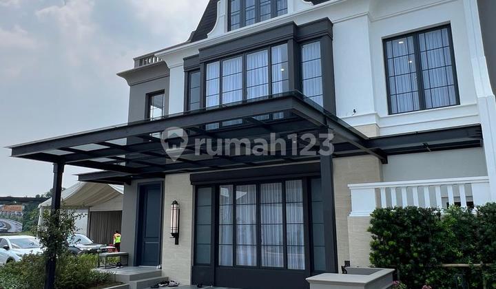 Rumah Mewah 3 Lantai Tanpa DP di Kawasan Gading Serpong Rumah Mewah 3 Lantai Tanpa DP di Kawasan Gading Serpong