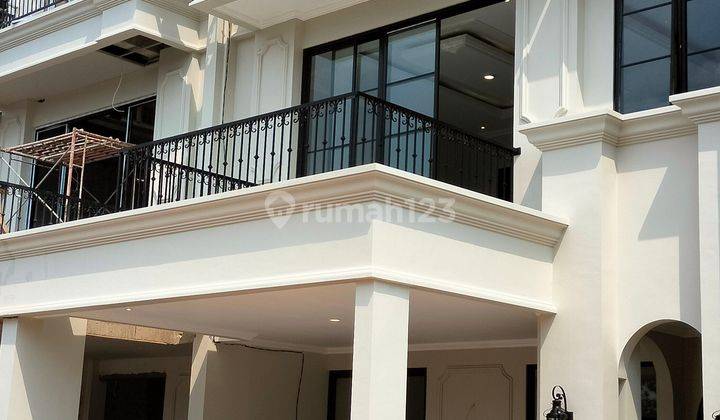 Rumah Baru Model American Clasik 3 Lantai Murah Di Jagakarsa Jakarta Selatan 1