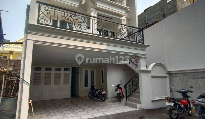 Rumah Mewah Brand New 3 Lantai Di Tigaraksa Jakarta Selatan 2