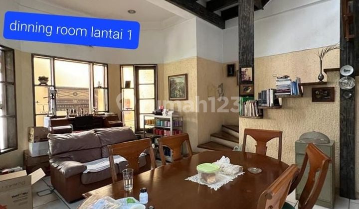 Rumah Antik 4 Lantai Di Lebak Bulus