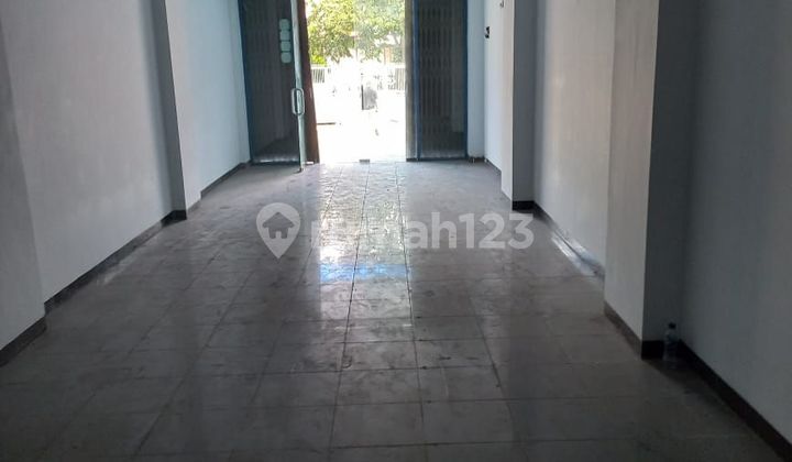 4-story shop house for rent, Kebon Jeruk area (West Jakarta).