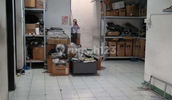 For Sale 11/4 Floor House