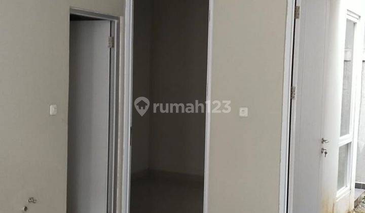 Dijual Rumah 2 lantai area komplek perumahan 1