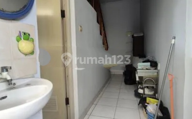 Quick Sale 3-Storey Shop House, Location Muardi-Grogol (West Jakarta) 2