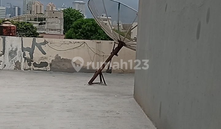 For Rent 1 Unit of 3-Storey Shophouse in Slipi Palmerah Area (West Jakarta) 2