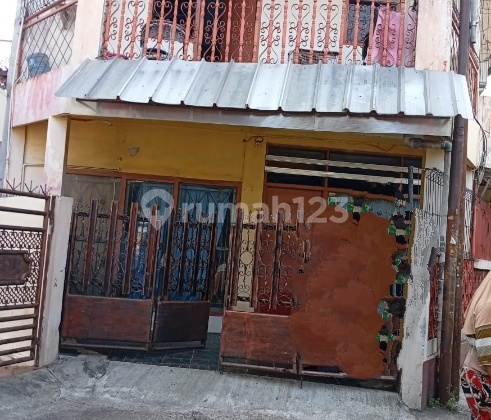 Dijual Cepat, Rumah Kos 2 1/2 Lantai (dekat Kampus Binus/kebon Jeruk) Dijual Cepat, Rumah Kos 2 1/2 Lantai (dekat Kampus Binus/kebon Jeruk)