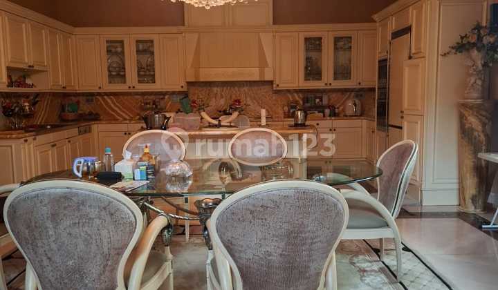 Luxury House for Sale in Kemanggisan Area, West Jakarta 2