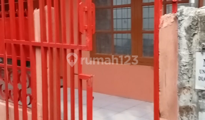 New Revov House for Rent in Kemanggisan Area New Revov House for Rent in Kemanggisan Area