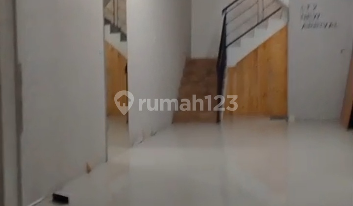 Disewakan Ruko 2 Lt, Daerah Kemanggisan ( Jakarta Barat )