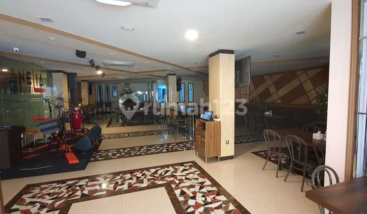 Dijual Cepat 1 Unit Gedung Mewah, Daerah Melawai ( Jak - Sel )