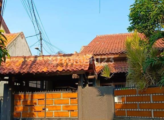 Rumah Siap Huni. Lokasi Ok Di Ulujami  1