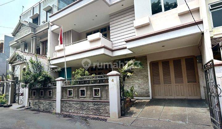 Dijual Rumah Siap Huni Tebet Depan Taman Bagus 1