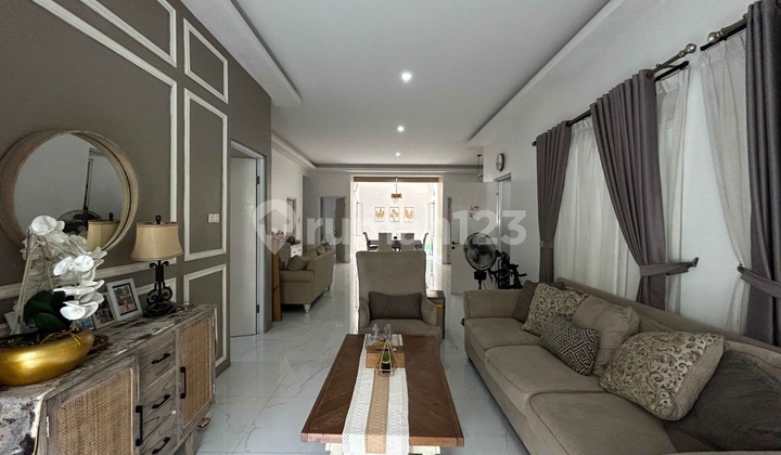 Rumah Lokasi Tenang, Dgn Layout Luas dan Siap Huni 2