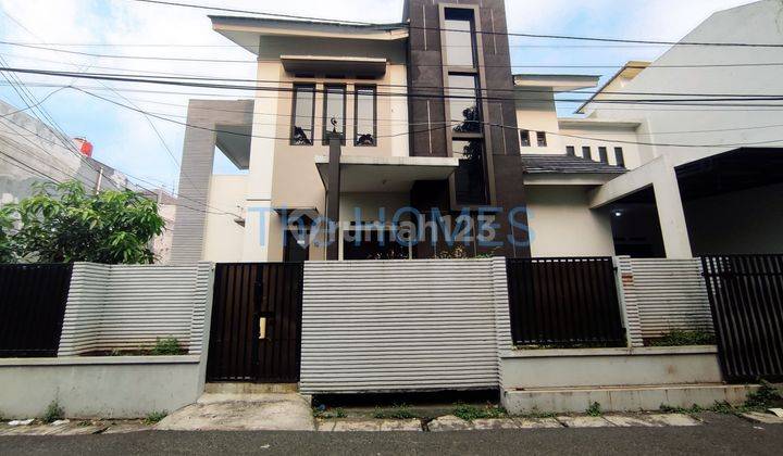 Rumah Bagus 2 Lantai, Siap Huni 1