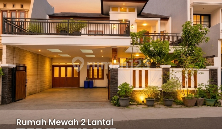 Luxurious House in a Strategic Location in East Tebet Luxurious House in a Strategic Location in East Tebet