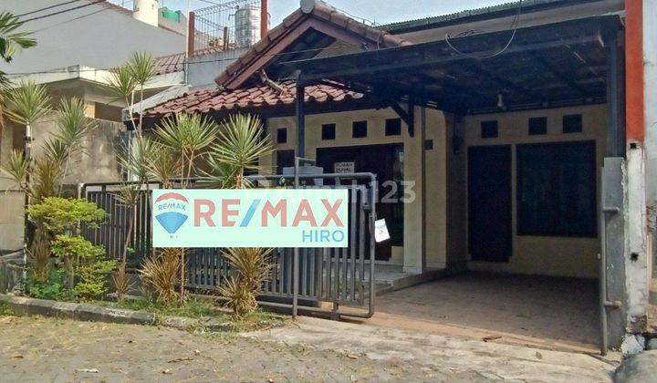 Rumah 2 Lantai Lokasi Strategis di Jalan Jakasetia 1 1