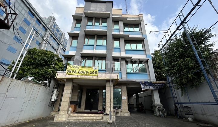 Dijual Gedung Komersial Siap Huni Harga di Bawah NJOP