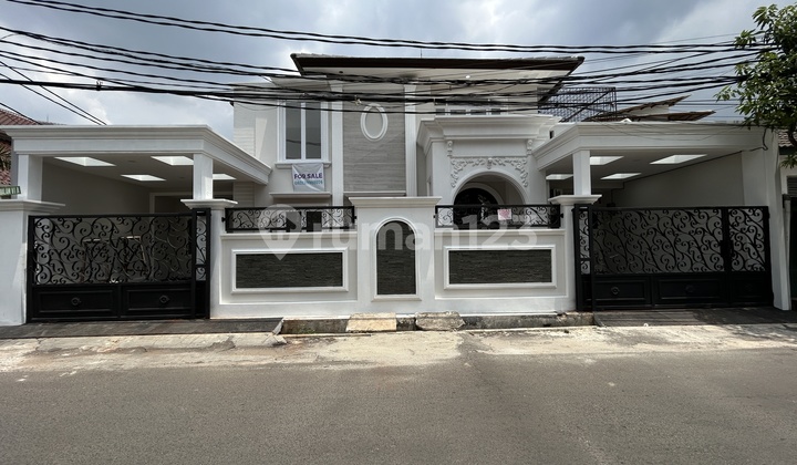 Fully Renovated 2025 Wide Road Access, Strategic Location East Tebet 2