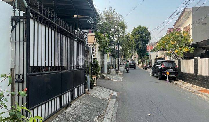 Tebet Akses Jalan Dua Mobil Lokasi Strategis, Bangunan 1,5 Lantai 1