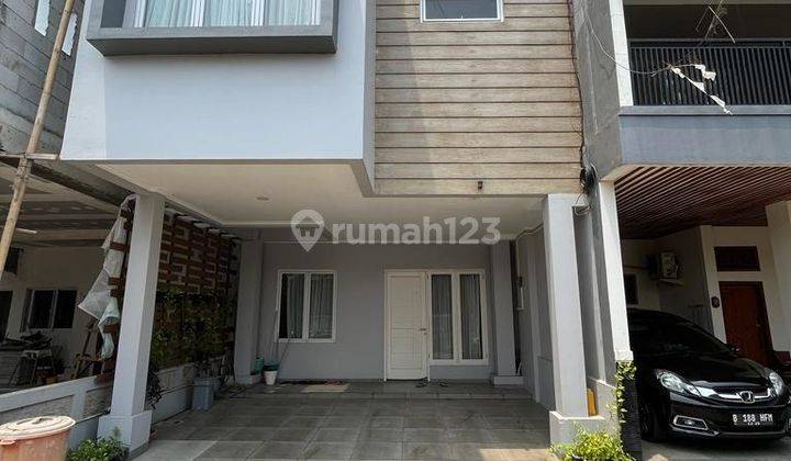 Furnished Modern Minimalist House Dalam Townhouse 2