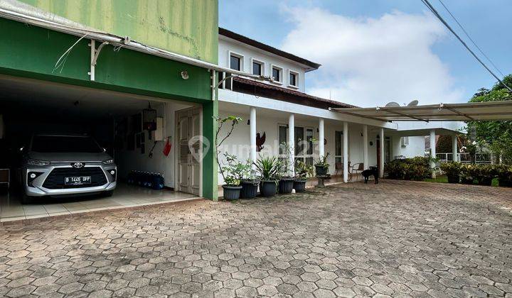 Rumah Siap Huni di Kemang, Private Pool Lingkungan Tenang dan Nyaman 2