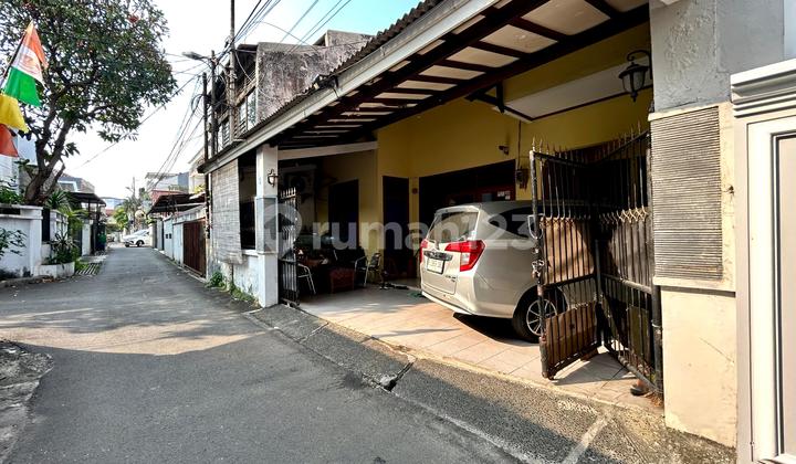FOR SALE | TEBET TIMUR Rumah Lama Layak Huni Jalan 1 Mobil Lokasi Strategis
