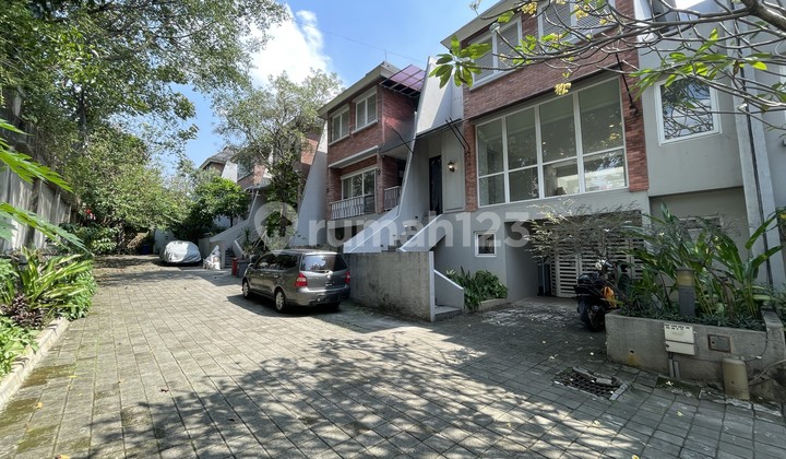 Rumah Siap Huni Dalam Cluster One Gate di Cilandak - Pd Labu 1