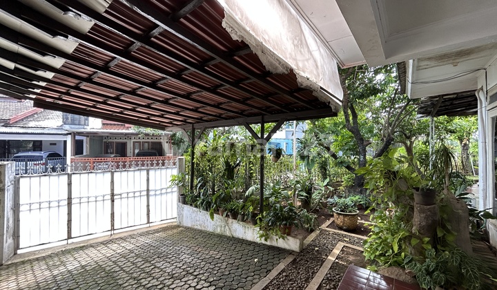 Rumah Luas Tanah 485 m2, Dalam Komplek Elite One Gate System 2