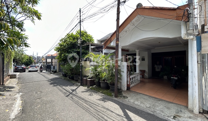 A step away from Kuningan, an ideal location for boarding houses, offices, or residences.