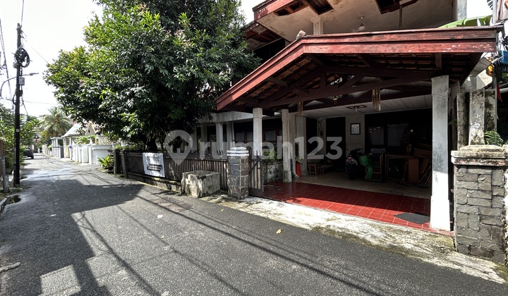 Rumah Hitung Tanah (Bisa Dibelah 3) Akses 2 Mobil Lokasi Strategi