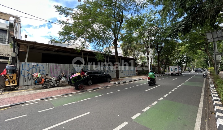 Dijual Rumah Ex Resto Akses Jalan Utama Luas Tanah 675 m2