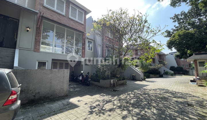 Rumah Siap Huni Dalam Cluster One Gate di Cilandak - Pd Labu 2