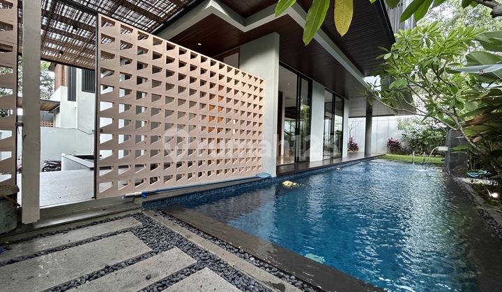 Rumah Modern House Lokasi Strategis Area Premium Akses 2 Mobil