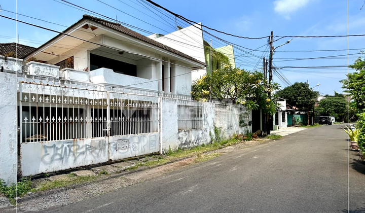Tebet. Komplek Jepang. Jalan Lebar. Lingkungan Tenang. Jarang Ada