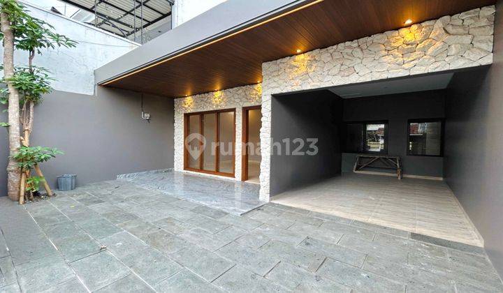 Rumah Bagus Nuansa Villa 1,5 Lt Akses 2 Mobil 1