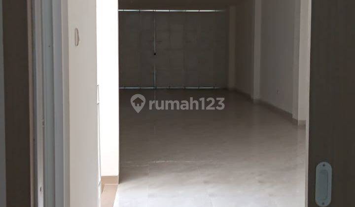 Ruang Usaha  Di Jalan Riau Bandung lokasi Strategis 2