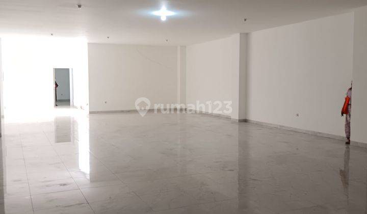 Ruang Usaha  Di Jalan Riau Bandung lokasi Strategis 1