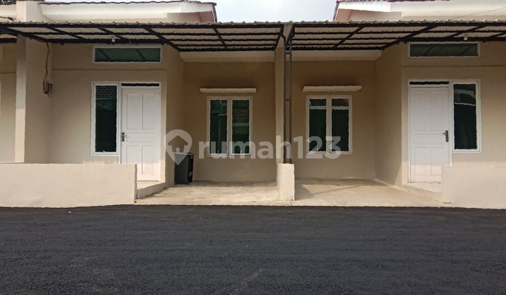 Akses Lebar Dekat Jalan Lokasi Terdepan Kehalte Busway Trans