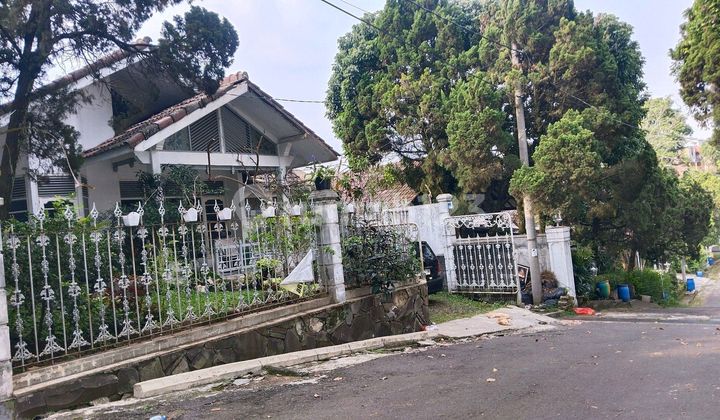 House In Pasteur Bandung Close To Various Places