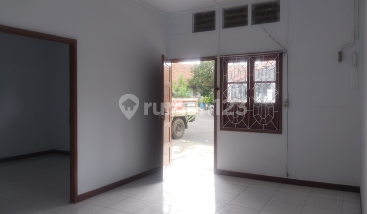 Dikontrakan Rumah di Pajajaran, bisa untuk Kantor 2